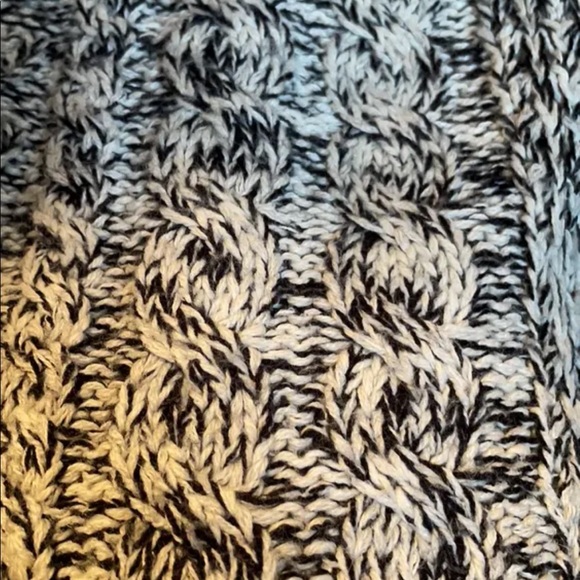 Sweatshirt, brand: twik, size: Medium, grey and black - Picture 3 of 4